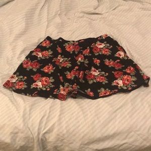 Flower print elastic waist skirt.